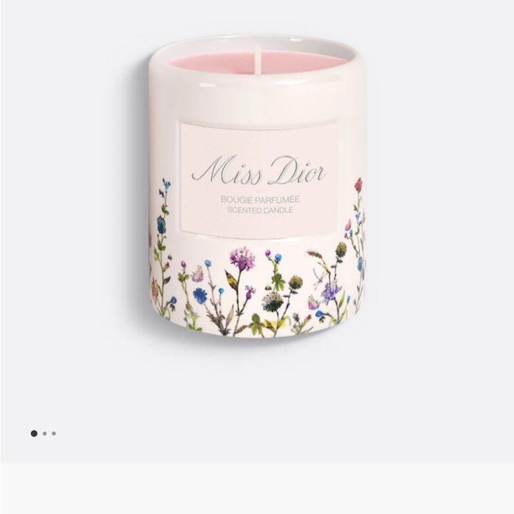 Miss Dior Scented Candle with Floral Design